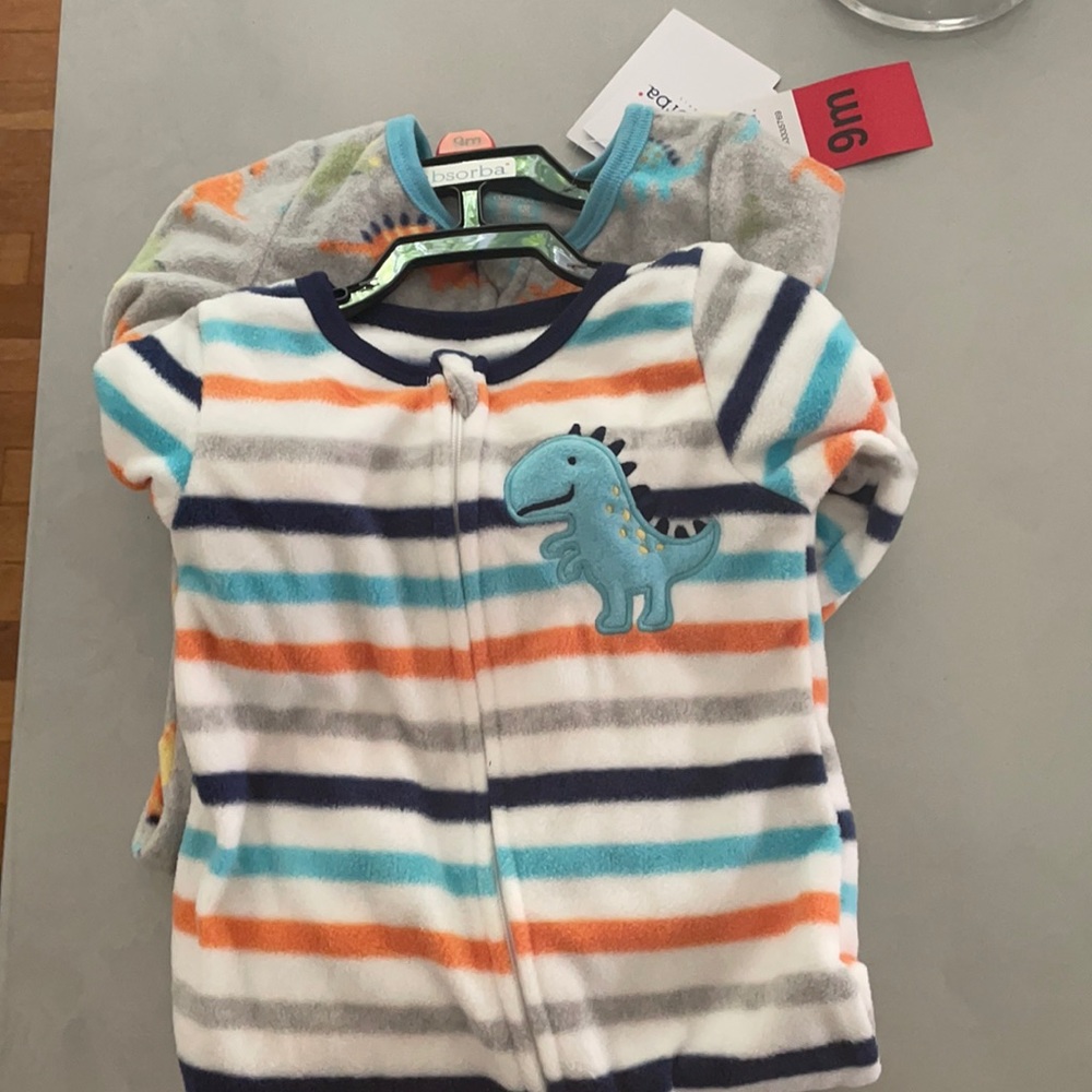 Fleece footed zip up sleeper size9mo